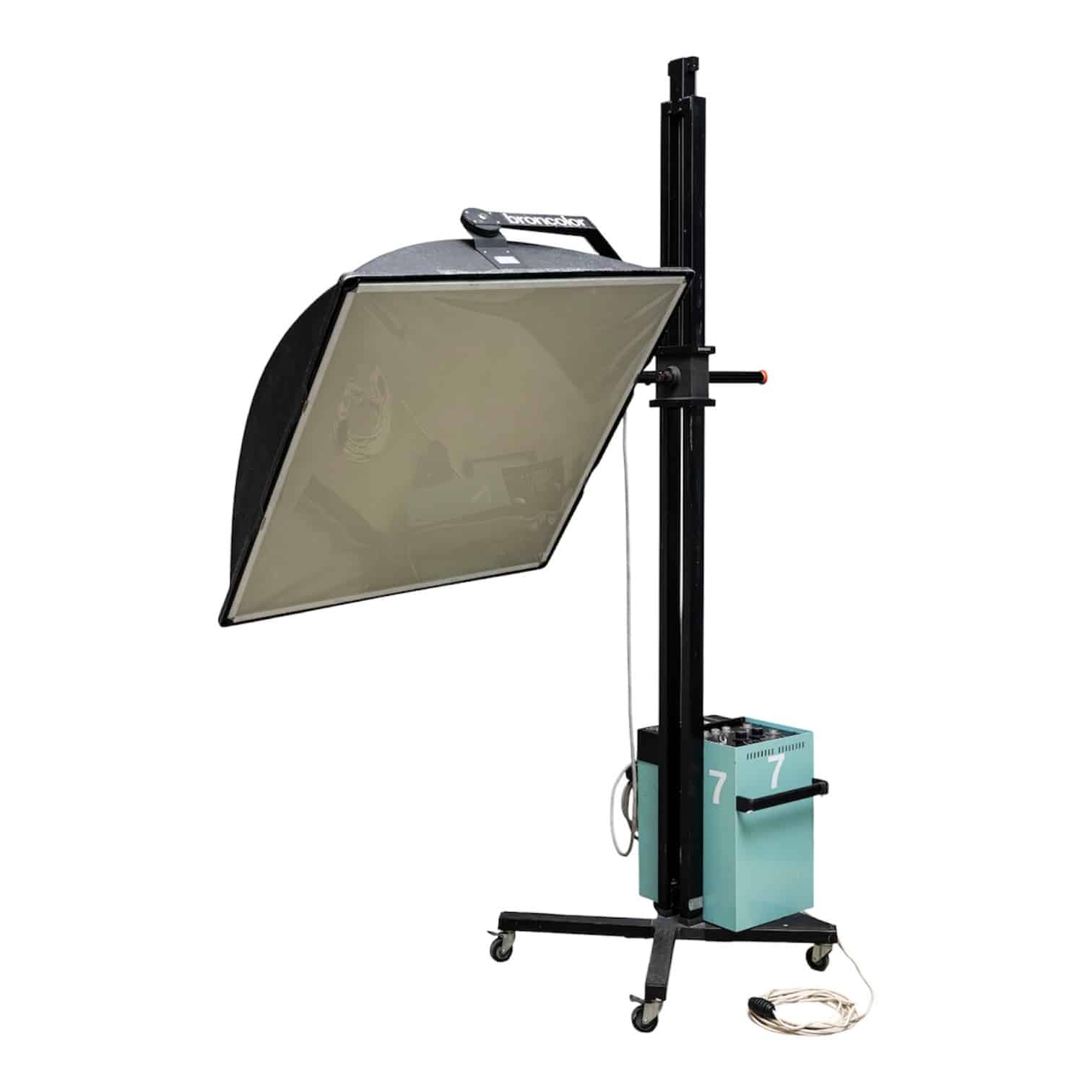 Used Broncolor Hazilight set, including 606 generator and tripod